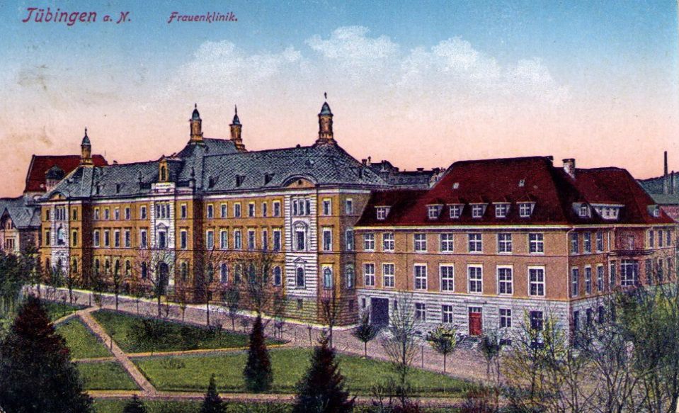 Abbildung der Frauenklinik mit dem Erweiterungsbau