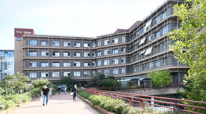 Eingang zu den Crona Kliniken