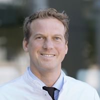 Porträt Prof. Dr. med. Jörg Henes