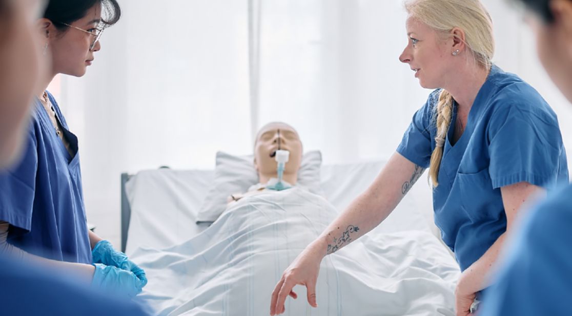 Flyermotiv Übung am Krankenbett