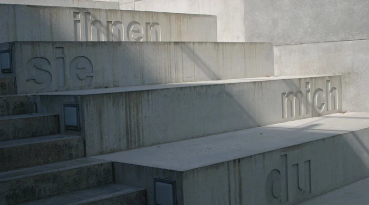 Treppe beim Hertie-Institut