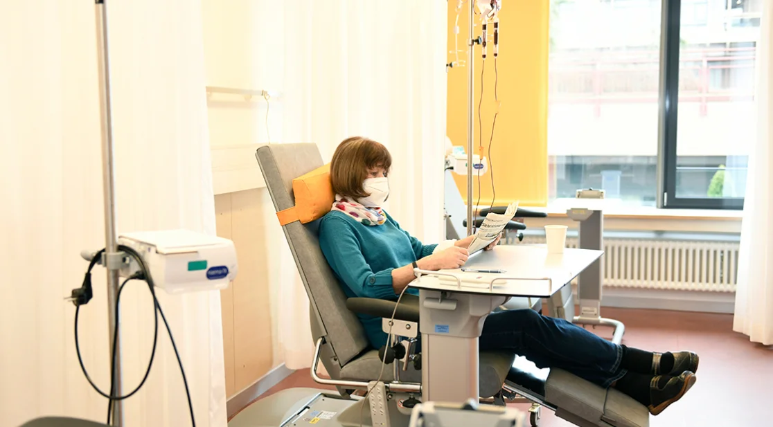 Patientin bei der Behandlung