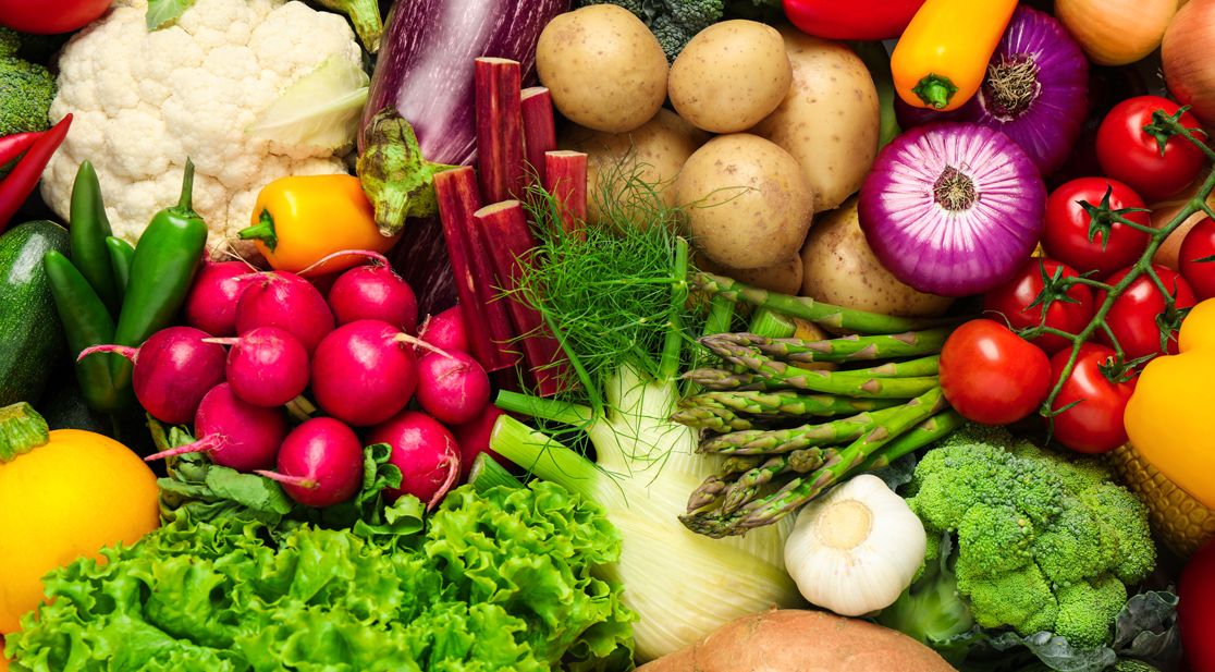 Lebensmittel auf einem Tisch