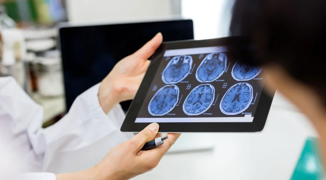 Schmuckbild: Ärztin und Patientin in Gesprächssituation
