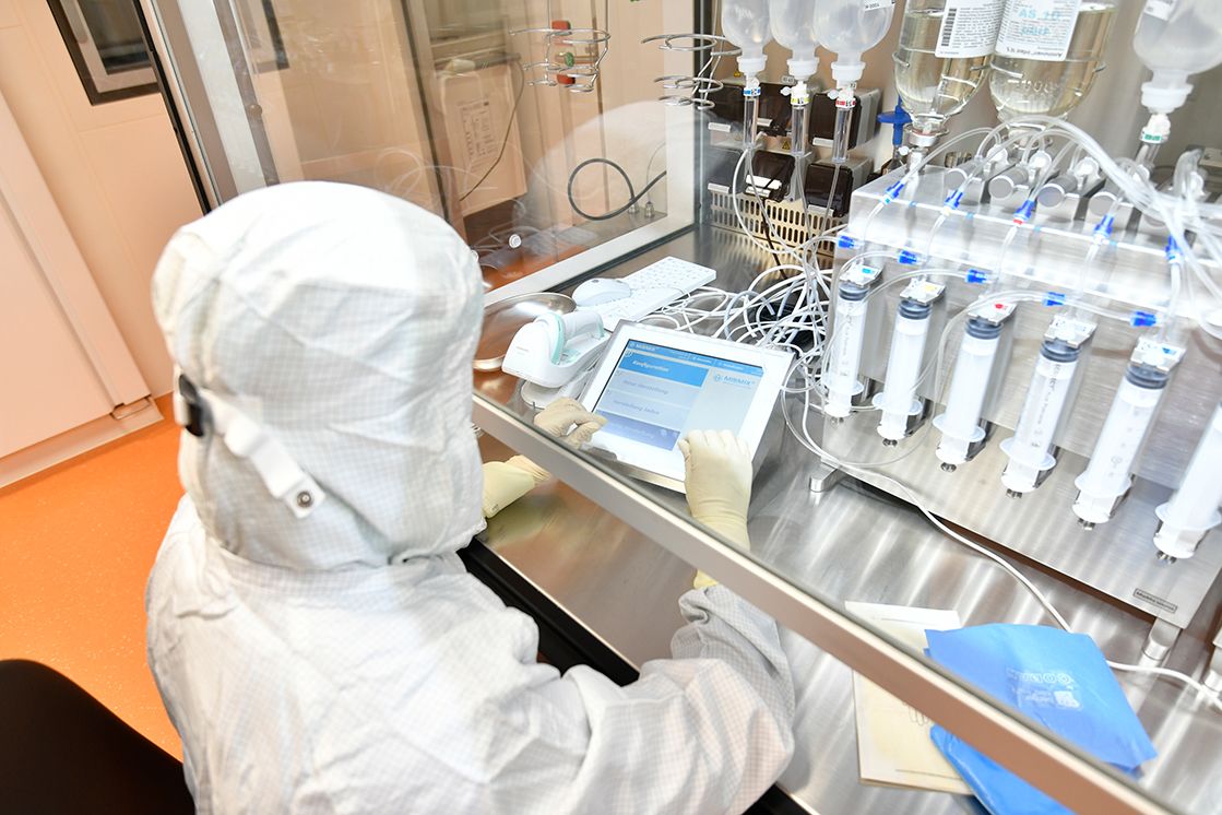 Arzneimittelherstellung im Reinraum