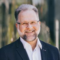 Porträt Uwe Krämer