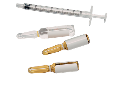 Fieberthermometer, Pillen, Spritzen, Impfampulle und Stethoskop