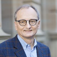 Porträt Prof. Dr. Falko Fend