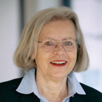 Porträt Dr. Annette Lang
