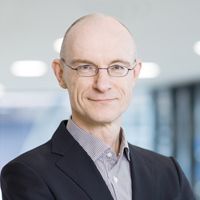 Porträt Dr. Holm Graessner