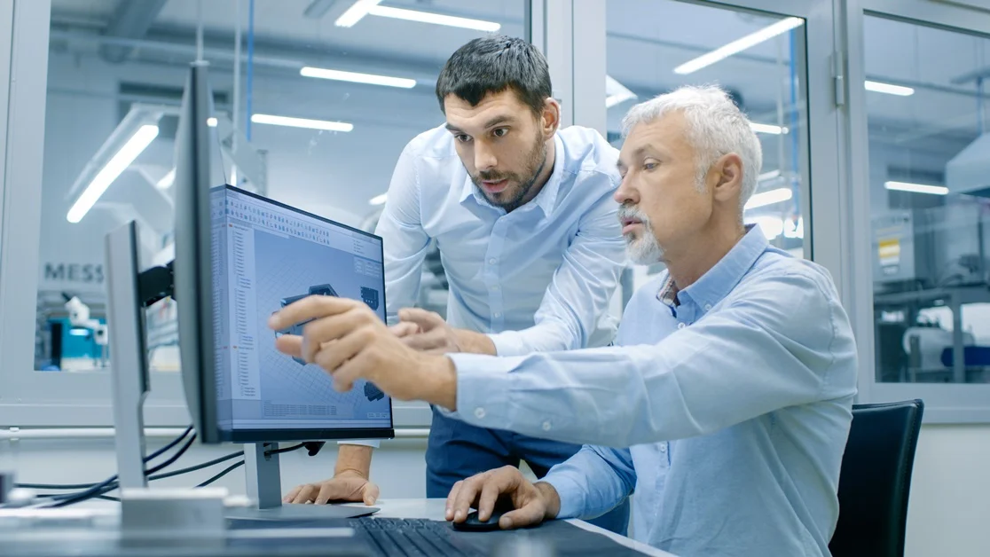 Schmuckbild: Zwei Personen am Computer