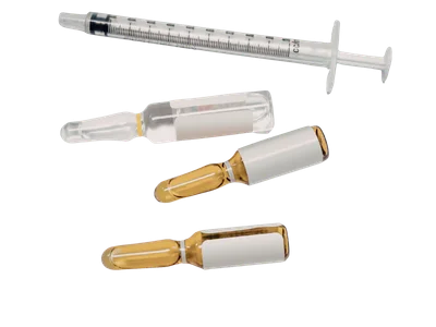 Fieberthermometer, Pillen, Spritzen, Impfampulle und Stethoskop