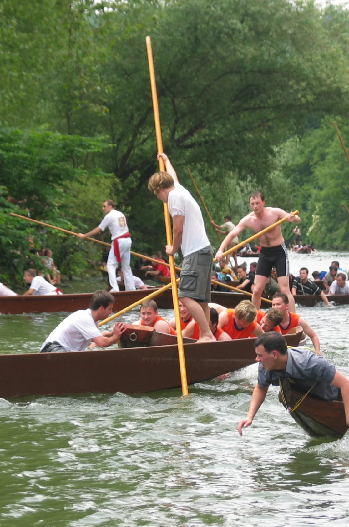 Stocherkahnrennen in Tübingen