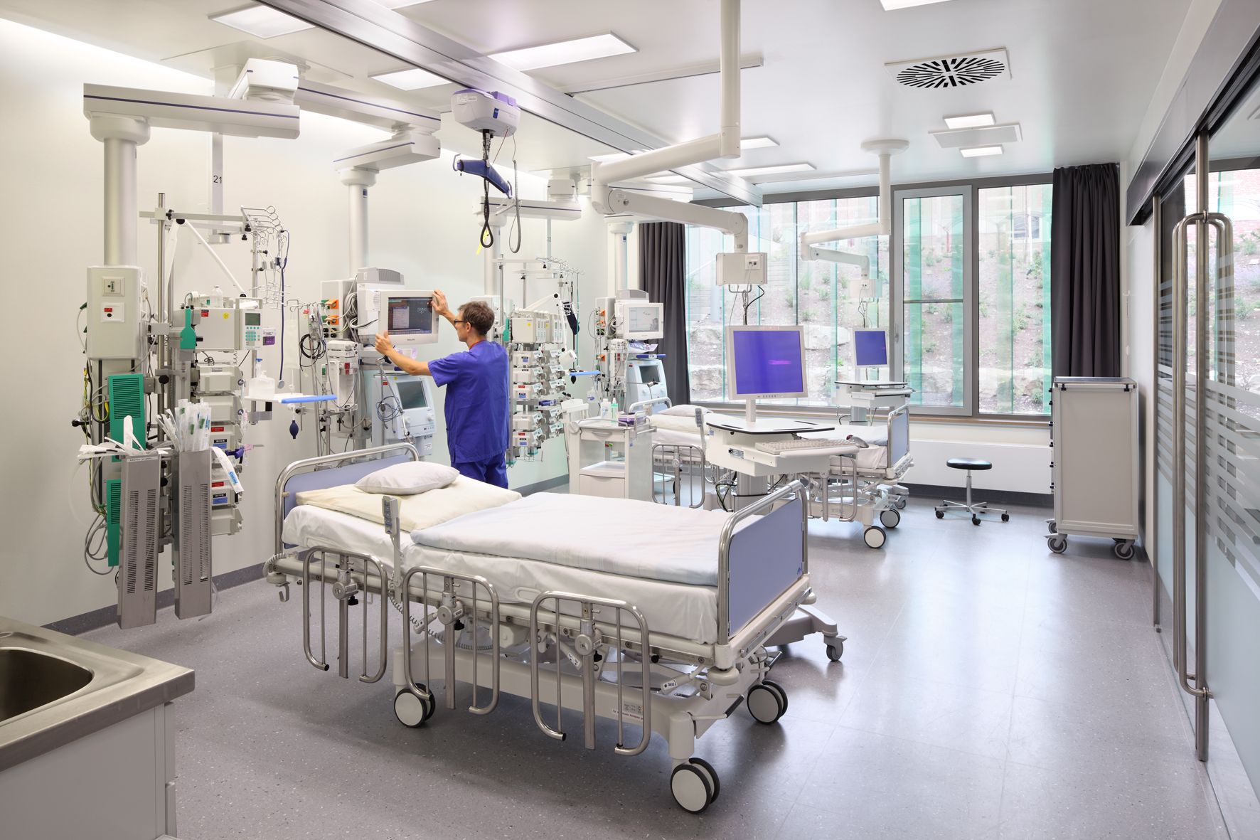 Pflege am Bett_90X90