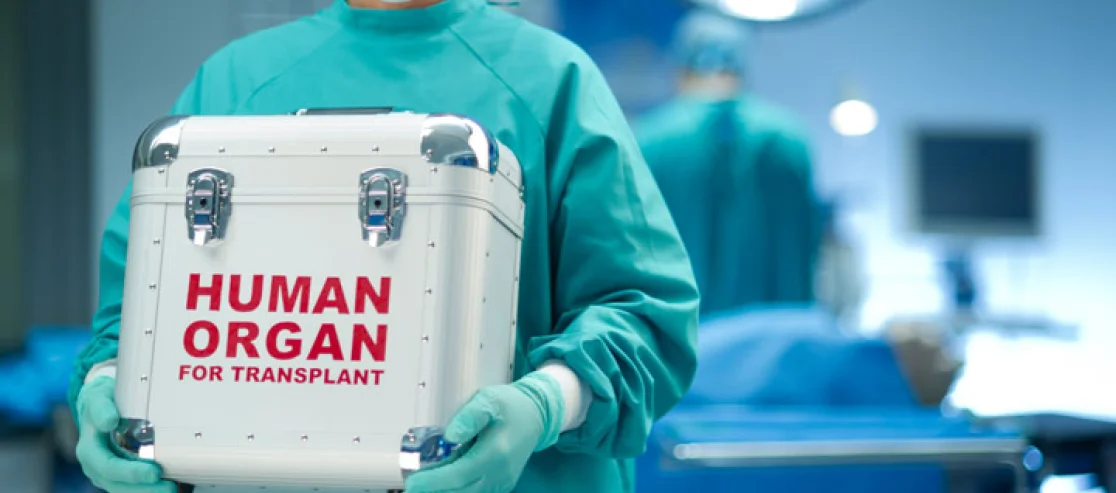 Koffer mit dem Aufdruck Organspende