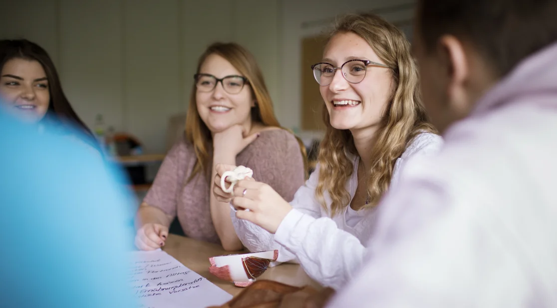 Ausbildung und Studium