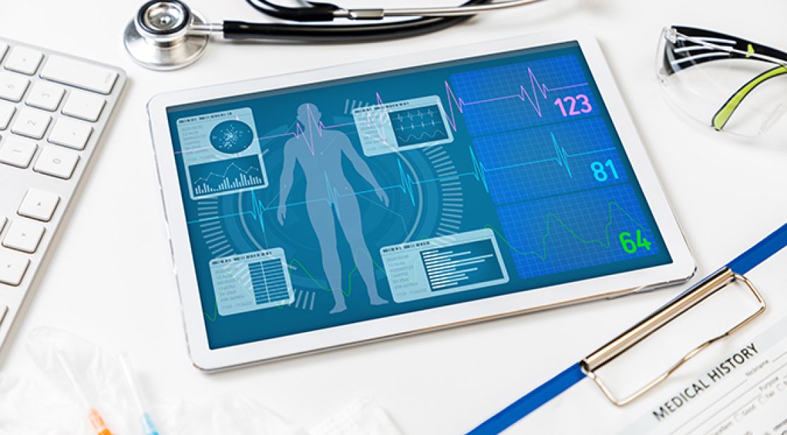 Schmuckbild: Tablet und Stethoskop