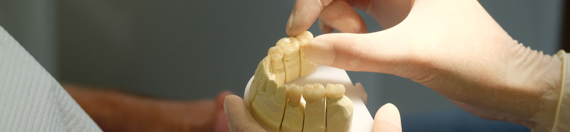 Demonstration an Zahnmodell