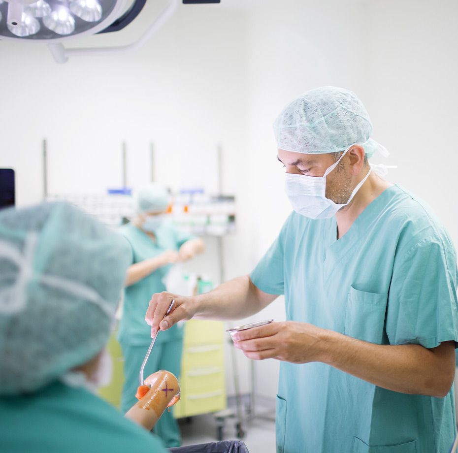 Chirurgen im OP