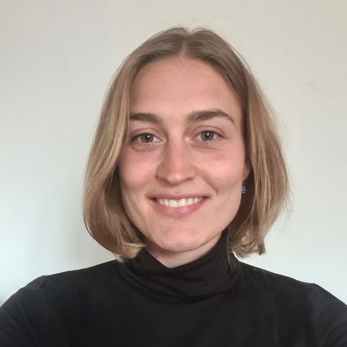 Frau Lisa Arnholdt