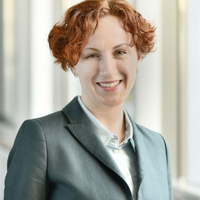 Dr. Stefanie Maurer