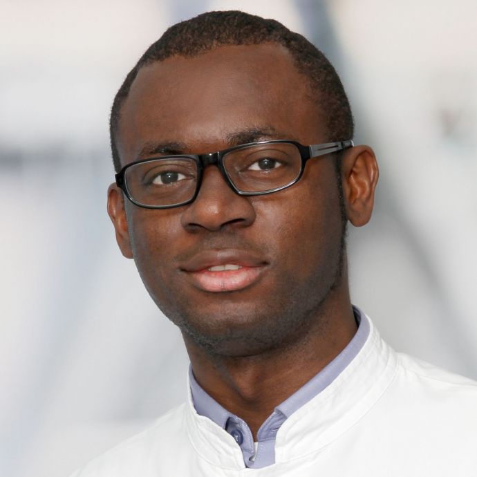 Dr. med. Claude Cyrille Evouna