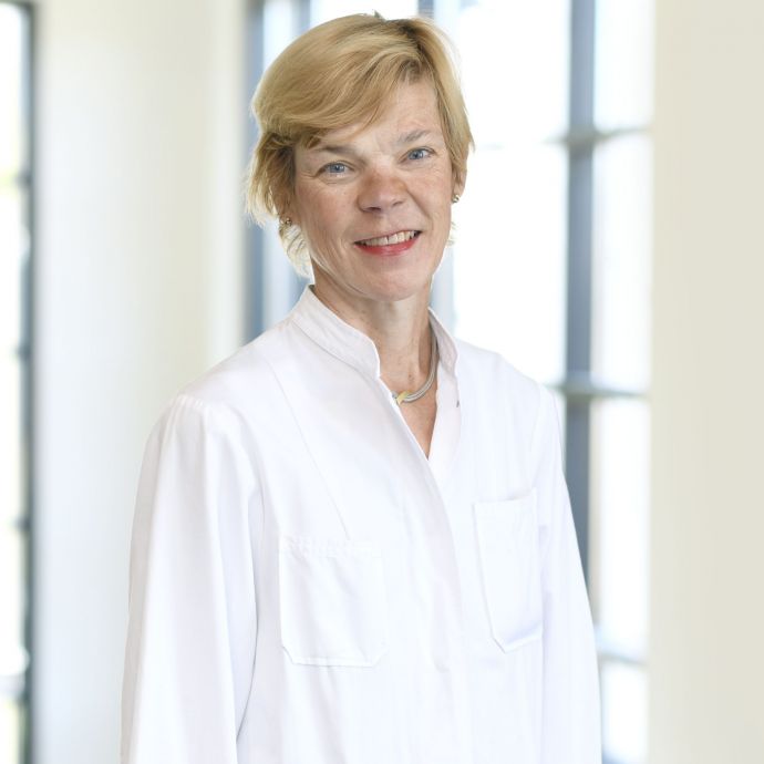 Dr. Eva Schuelen
