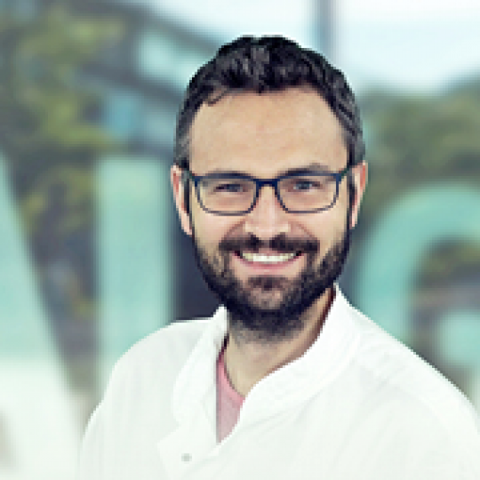 Dr. Marius Stang