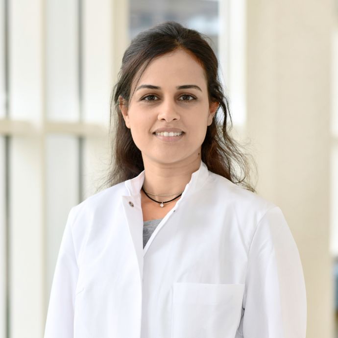 Dr. Khouloud Poli