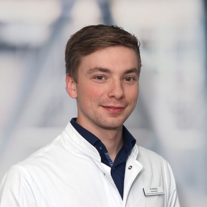 Dr. med. Maximilian Holweg
