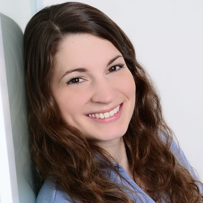 Dr. Marina Pumptow