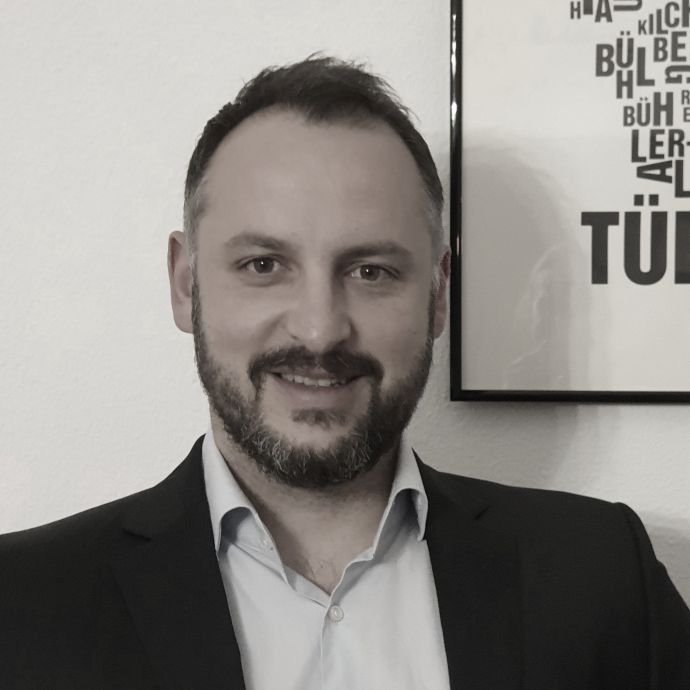 Herr Ralf Amann