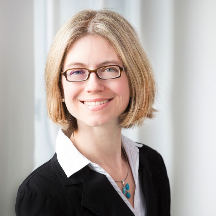 Dr. Tanja Seifried-Dübon