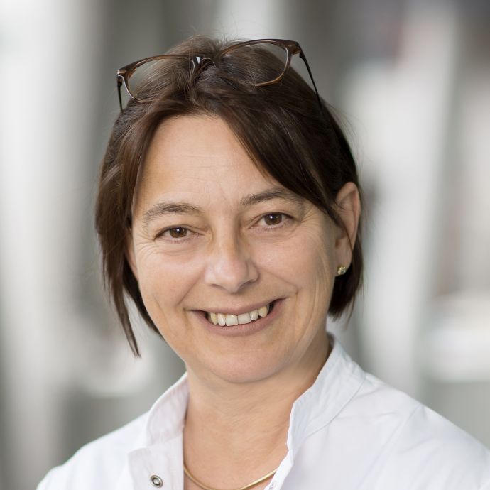 Dr. Marion Batra