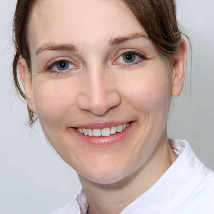 Dr. med. Almut Häring