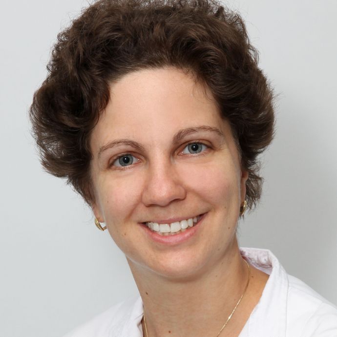 Dr.Dr.med. Reka Haraszti