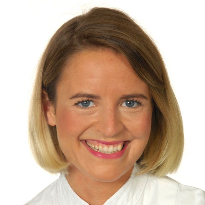 Frau Anna-Lena Krauß