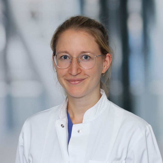 Dr. med. Stephanie Straub