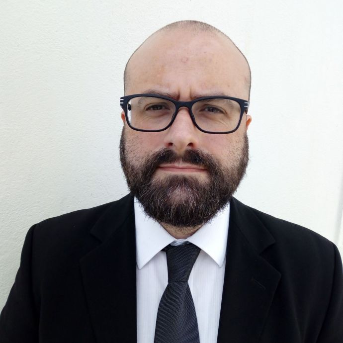 Dr Oliver Feeney