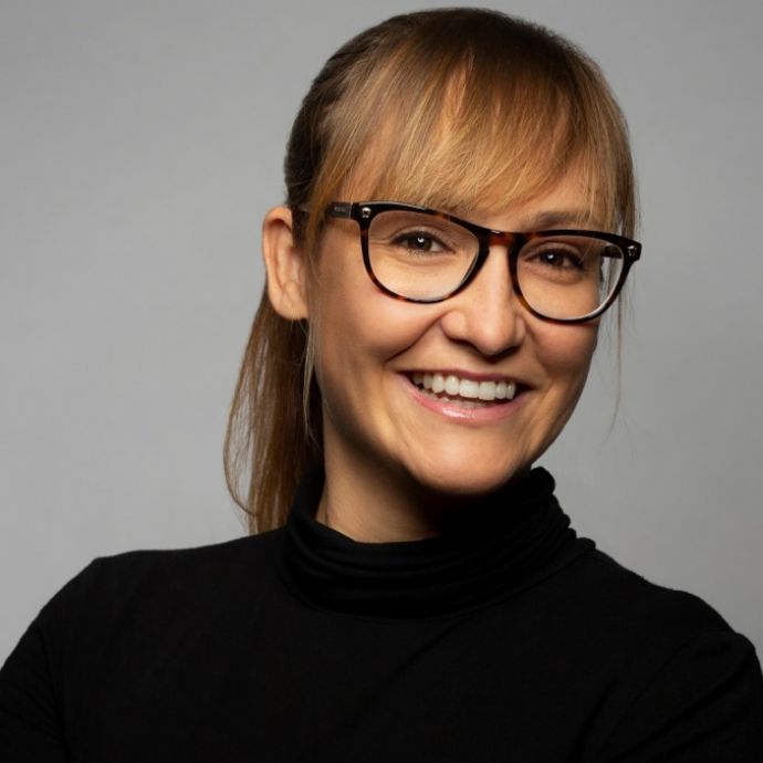 Frau Sandra Steinhilber