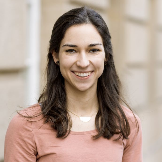 Dr. Julia Luibrand
