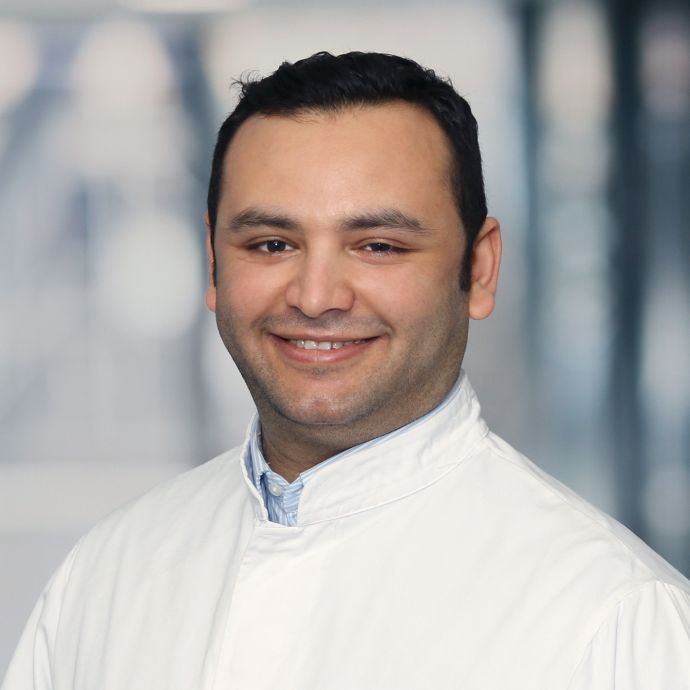 Herr Ahmed Rafee, MD