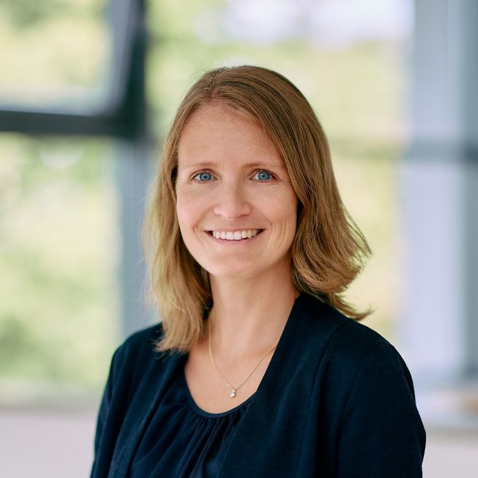 Dr. Janina Beha