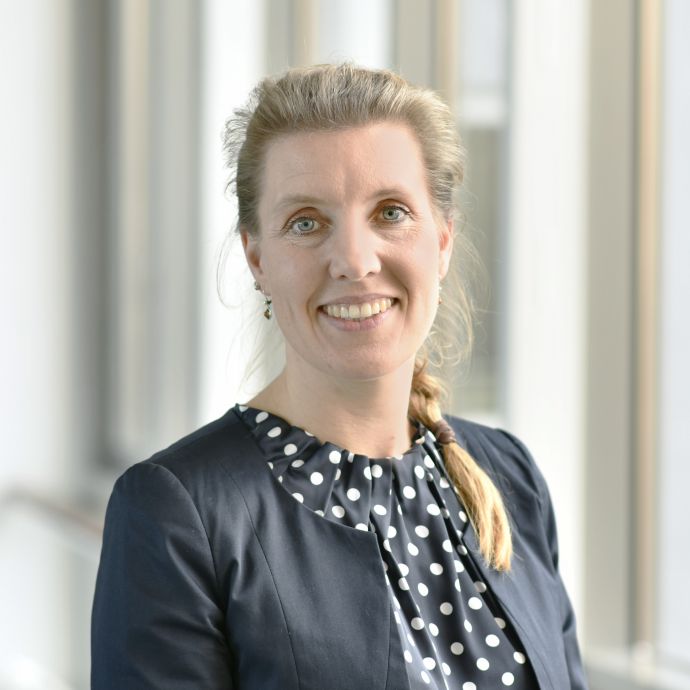 Dr. Ilona Hagelstein