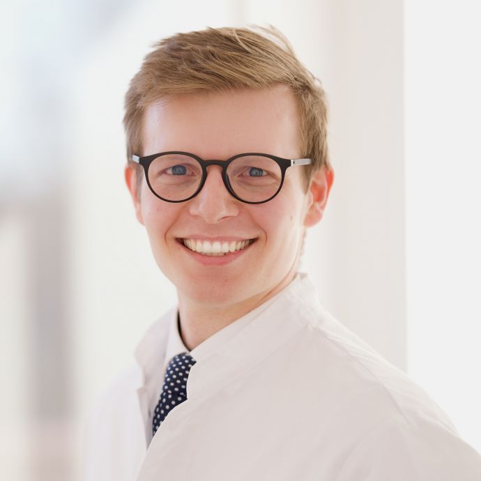 Dr. Alexander Englisch