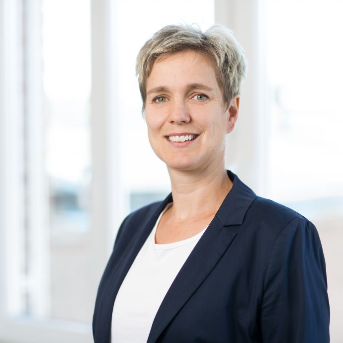 Dr. Carola Reinhard