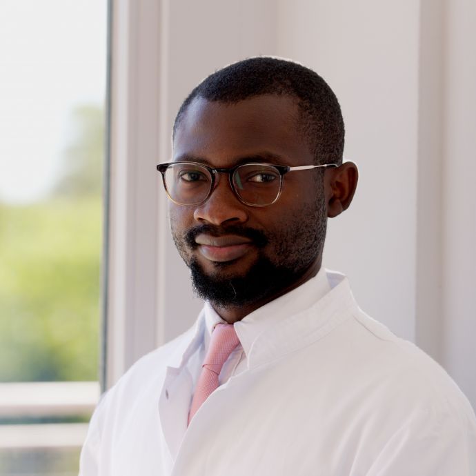 Dr. med. Ricardo Mbou