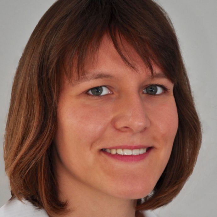 Dr. med. Stefanie Decker