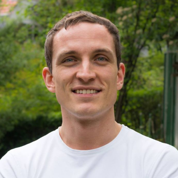 Dr. Jens G Klinzing