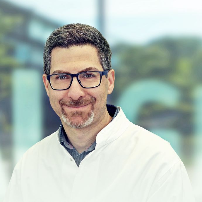 Dr.univ. Fadi Nasser
